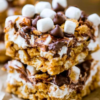 Delicious no-bake smores bars with chocolate and marshmallows